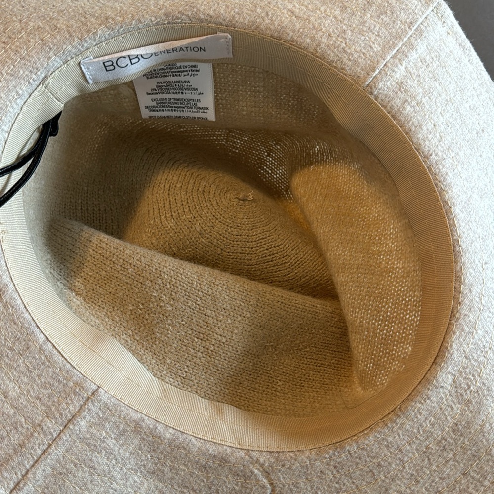 Bcbgeneration fall winter hat - Picture 3 of 3